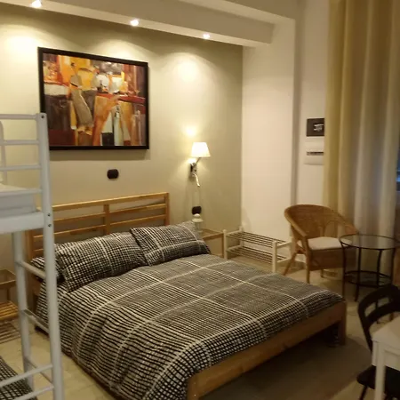 Vatican Break 4* רומא