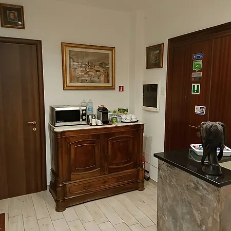 Vatican Break 4* רומא